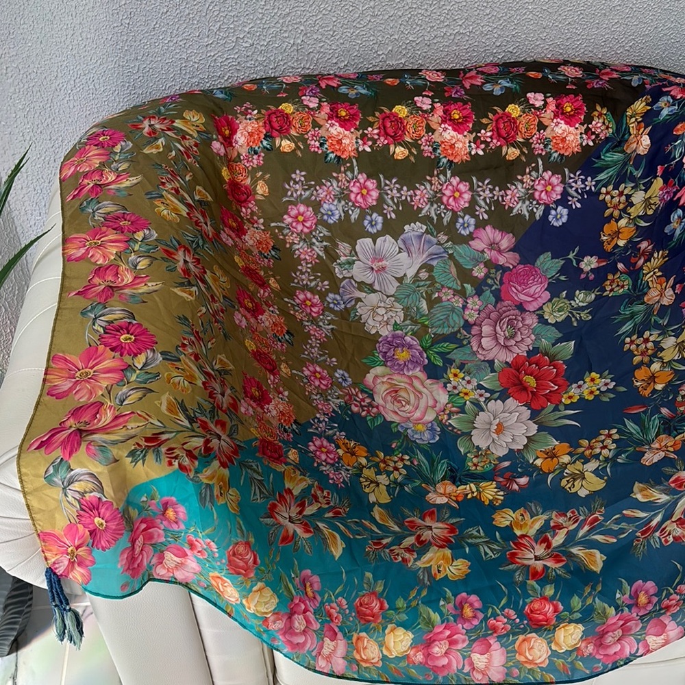 JOHNNY WAS NEUTRA SCARF 💯 SILK Vibrant Floral scarf. Brand New, Summer Must Have - Picture 5 of 17